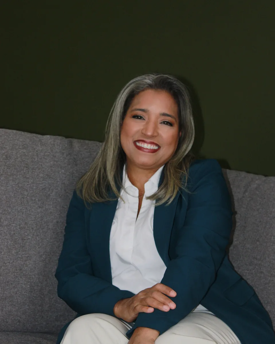 Diosalma M. Melgar, abogada fundadora de Melgar Law Firm, en su oficina de Hauppauge, NY